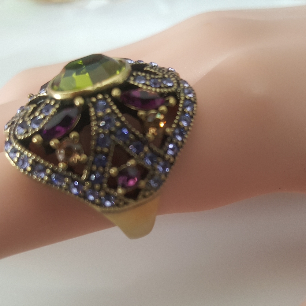 Heidi Daus ring size 7 large purple and green - Picture 5 of 5